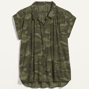 Old Navy Women Oversized Camo short-sleeve shirt